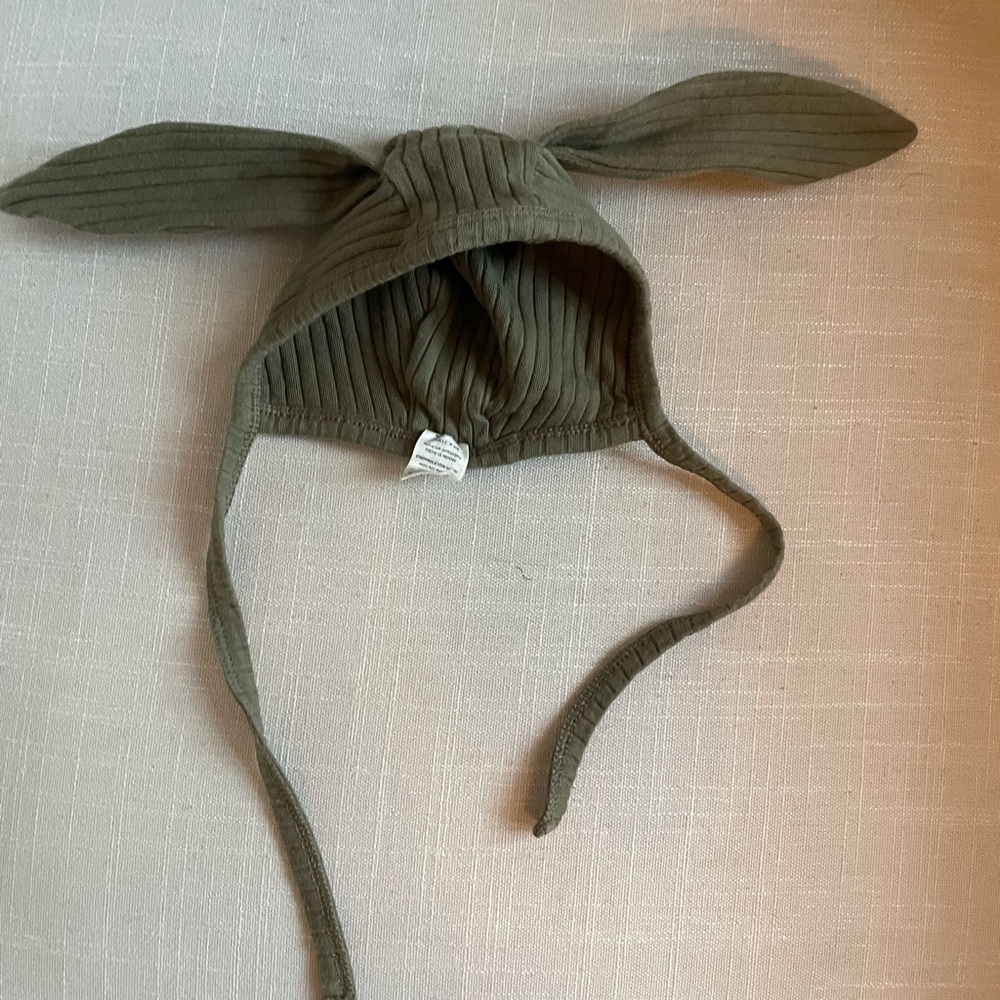 Kate Quinn Kids Olive Ribbed Bunny Hat